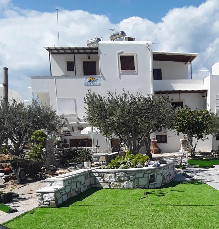 Sunset Studios And Apartments For Adults Over 21 Only Naousa  Bagian luar foto