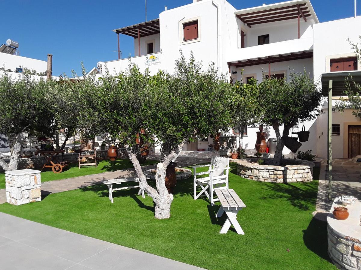 Sunset Studios And Apartments For Adults Over 21 Only Naousa  Bagian luar foto