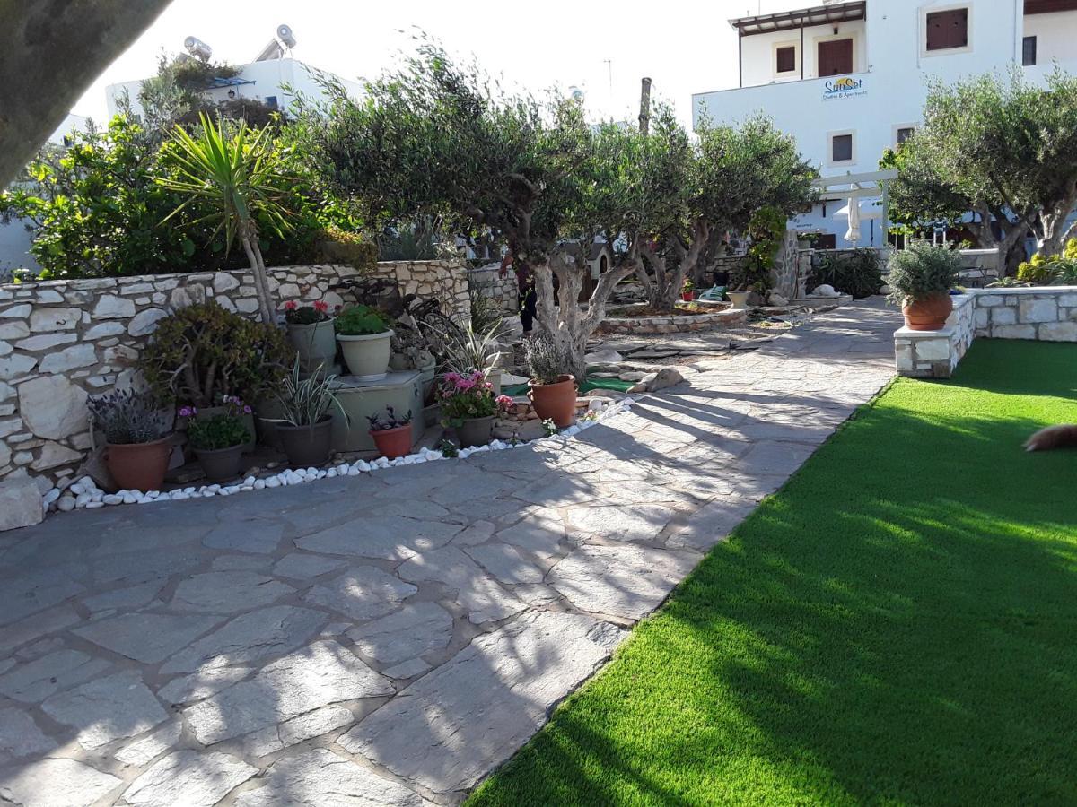 Sunset Studios And Apartments For Adults Over 21 Only Naousa  Bagian luar foto