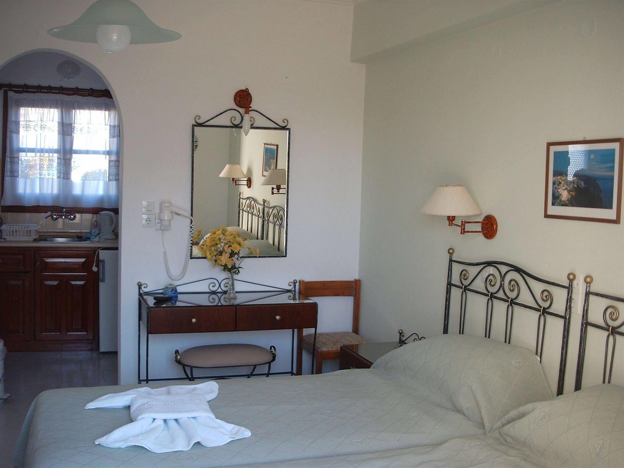 Sunset Studios And Apartments For Adults Over 21 Only Naousa  Bagian luar foto