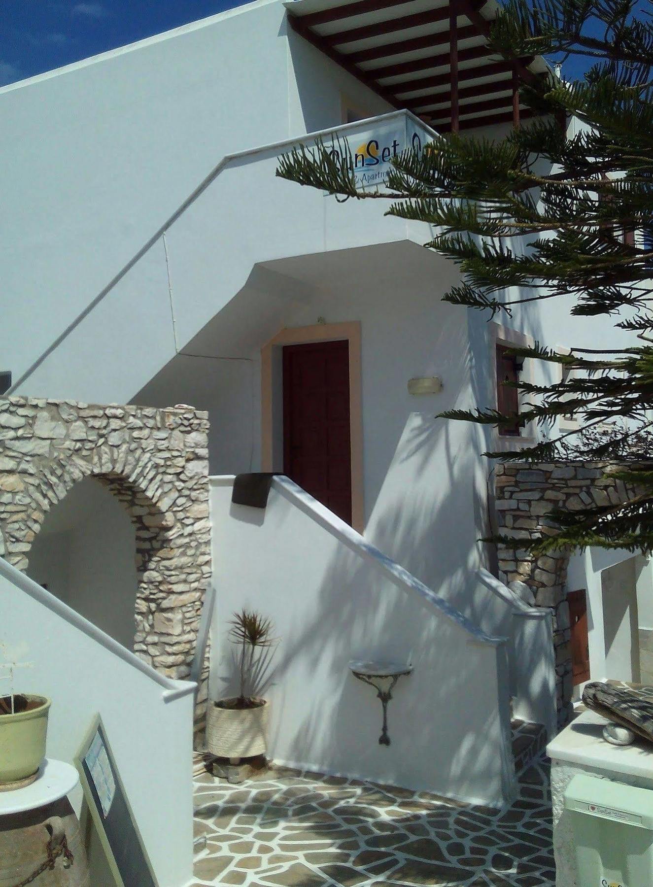 Sunset Studios And Apartments For Adults Over 21 Only Naousa  Bagian luar foto