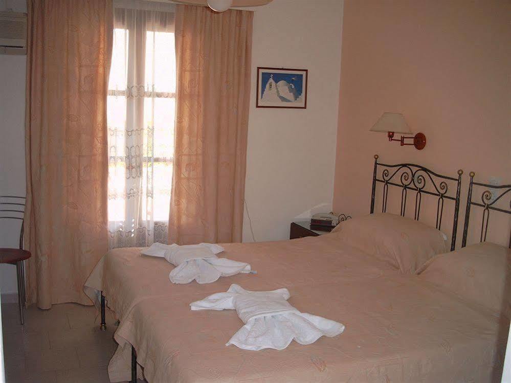 Sunset Studios And Apartments For Adults Over 21 Only Naousa  Bagian luar foto